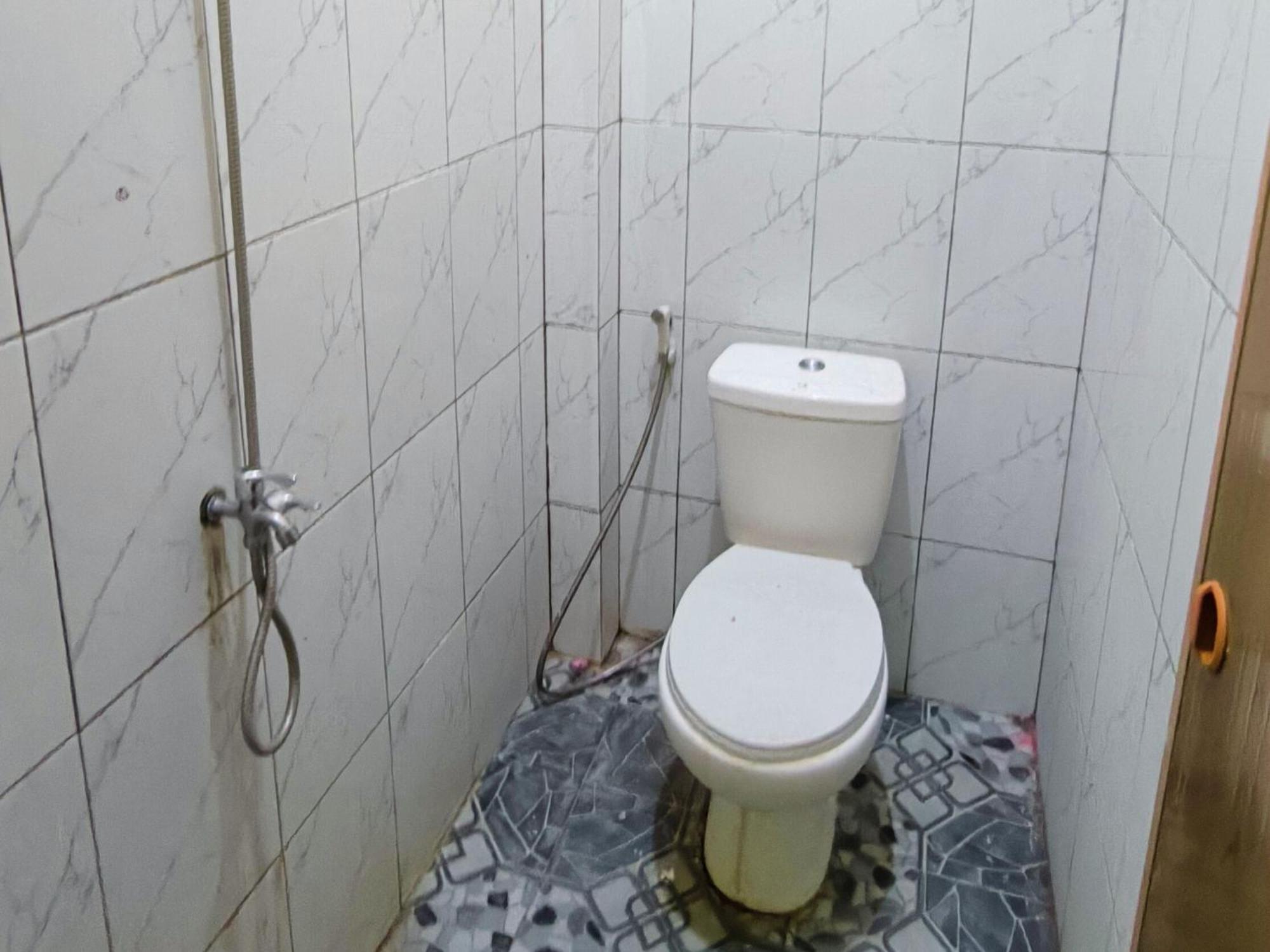 Nn Guesthouse Surakarta  ภายนอก รูปภาพ
