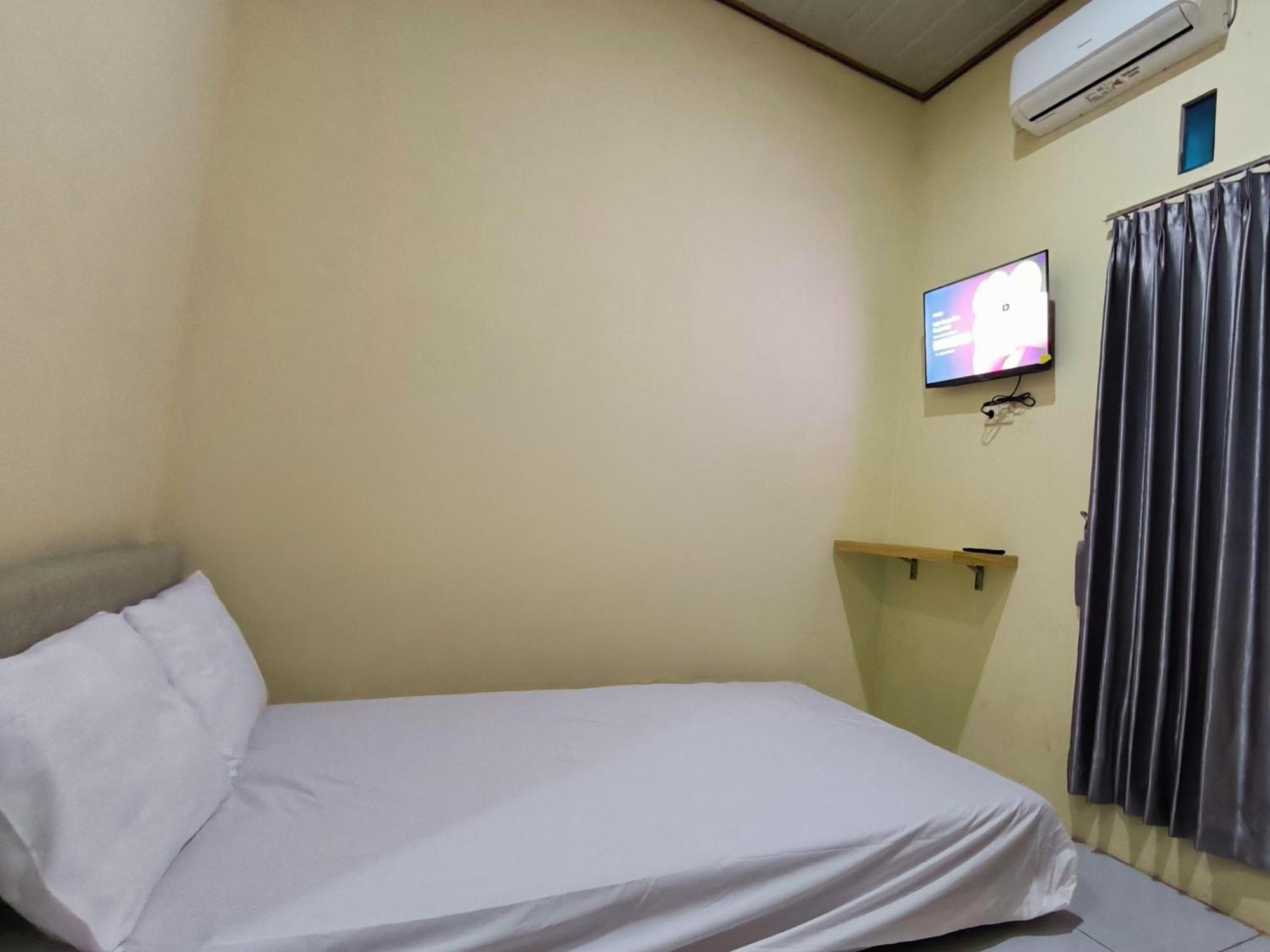 Nn Guesthouse Surakarta  ภายนอก รูปภาพ